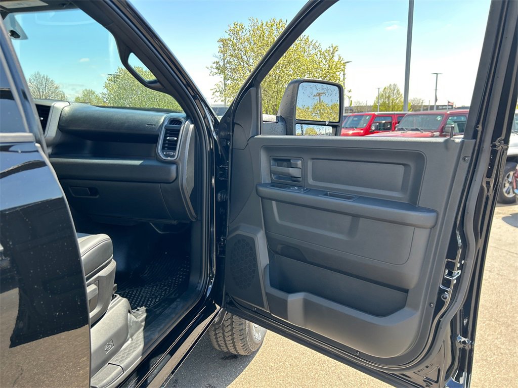 New 2024 RAM 2500 Tradesman w/ Snow Chief Group image 36