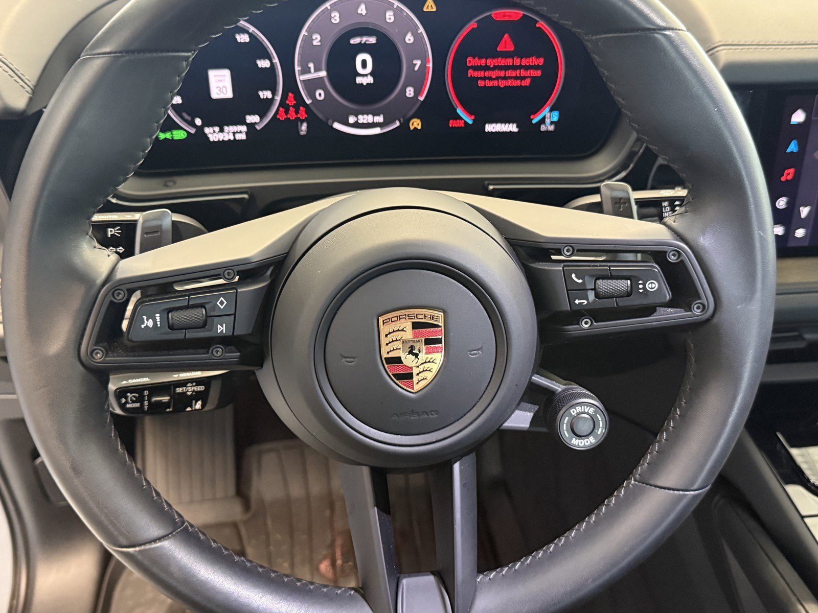 Used 2025 Porsche Cayenne GTS AWD/4WD image 20