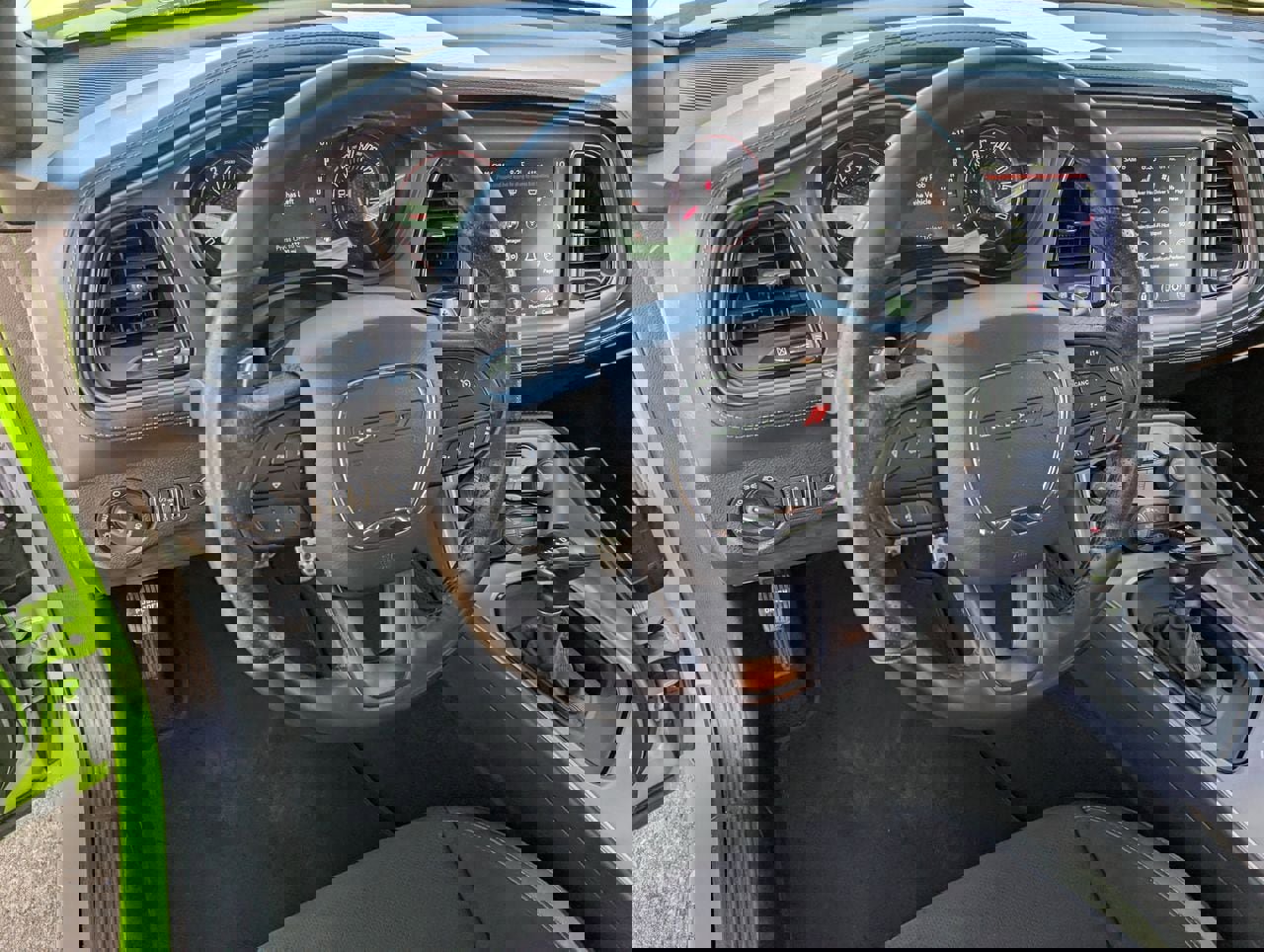 Used 2023 Dodge Challenger GT w/ Plus Package image 10