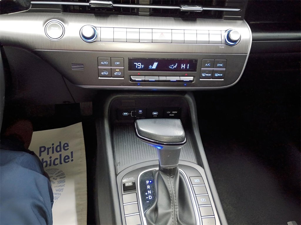 Certified 2024 Hyundai Kona SEL image 17