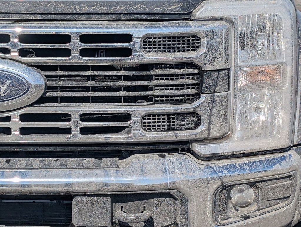 Used 2023 Ford F450 Lariat image 9