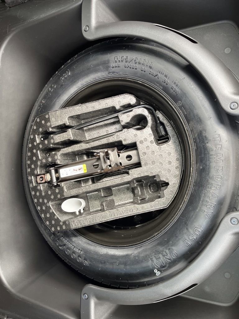 Used 2014 Jeep Grand Cherokee Limited image 15