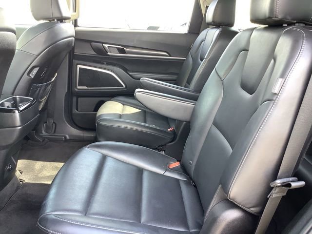 Used 2025 Kia Telluride S image 22