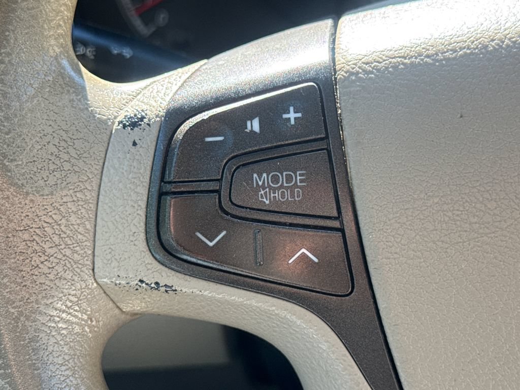 Used 2011 Toyota Sienna LE FWD image 29