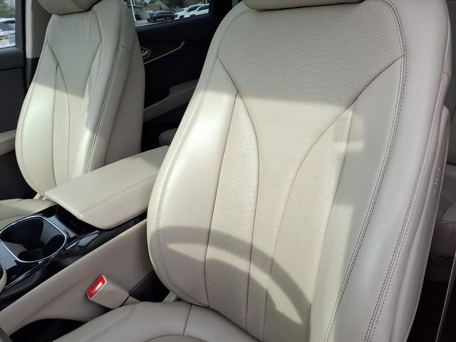 Certified 2023 Lincoln Nautilus Reserve w/ Luxury Package image 6