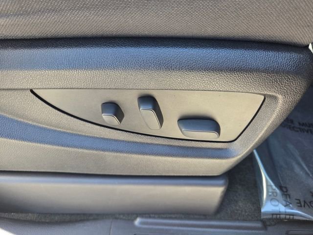 Used 2016 GMC Yukon SLE w/ Enhanced Driver Alert Package image 16