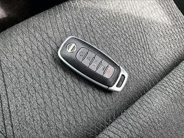 Certified 2026 Nissan Rogue SV AWD/4WD image 30