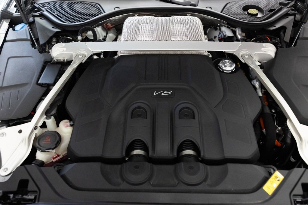 Used 2025 Bentley Flying Spur Plug-In Hybrid image 28