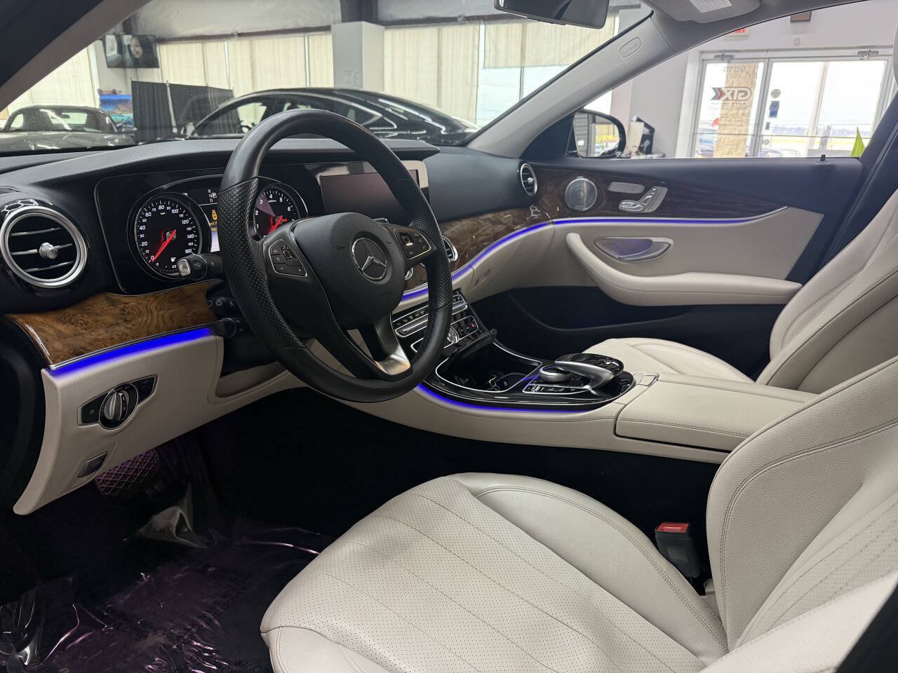 Used 2017 Mercedes-Benz E 300 4MATIC image 20