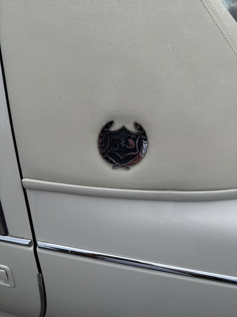 Used 1995 Cadillac Fleetwood Brougham image 18