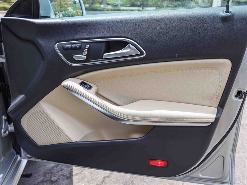 Used 2018 Mercedes-Benz CLA 250 image 22