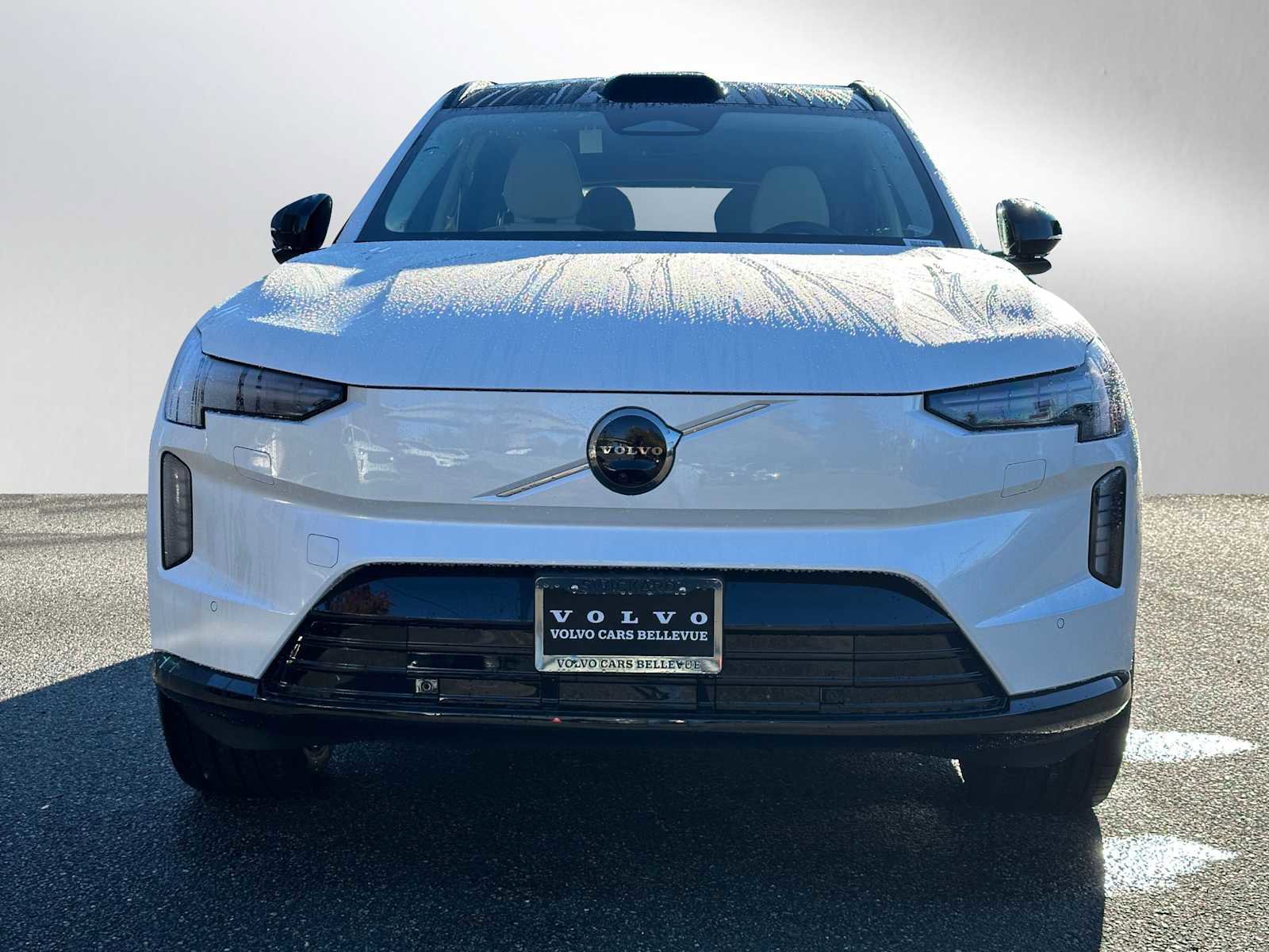 New 2025 Volvo EX90 Plus w/ Protection Package Premier image 8