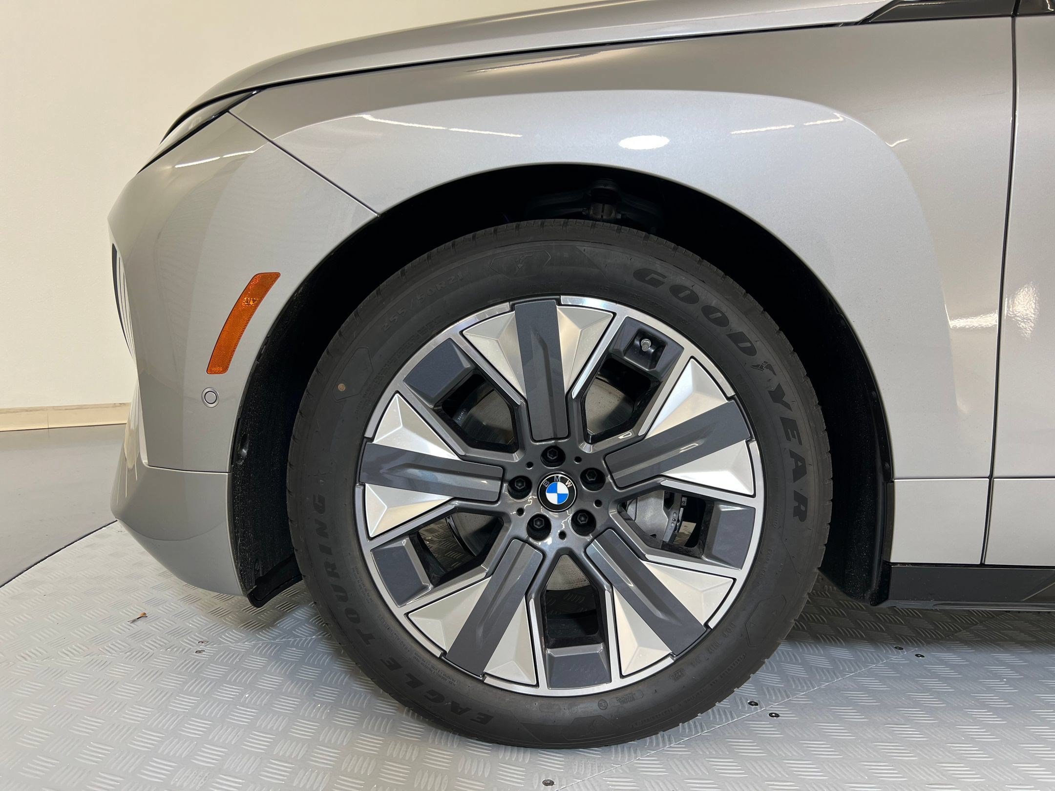 New 2026 BMW iX xDrive45 AWD/4WD image 11