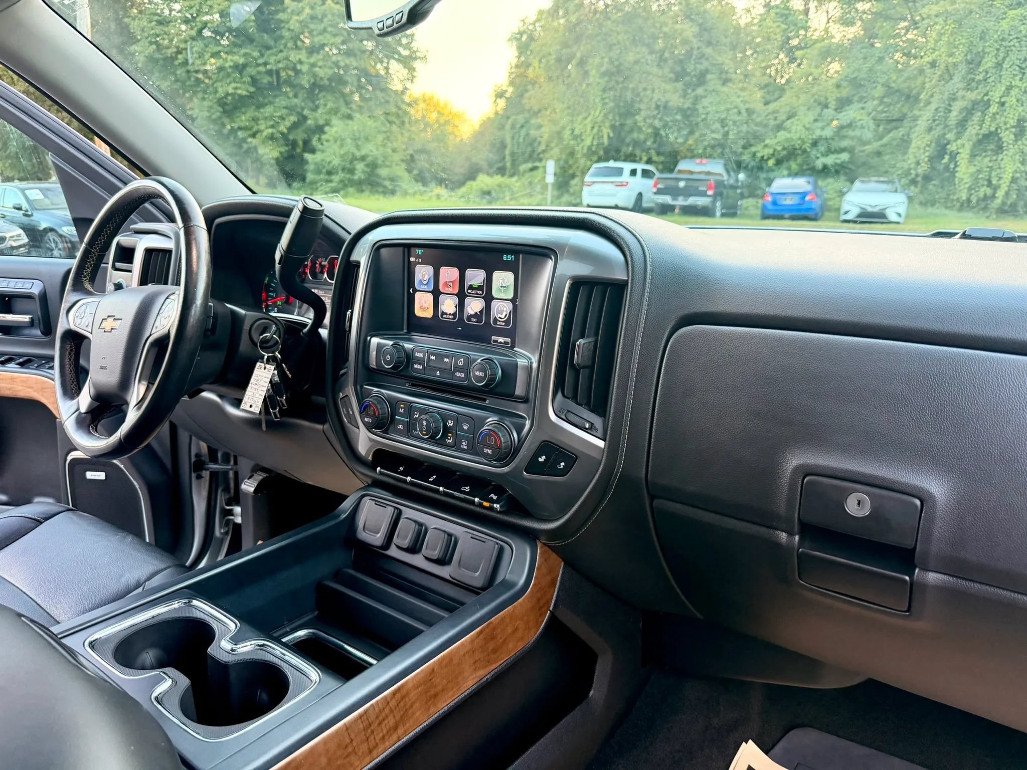 Used 2018 Chevrolet Silverado 1500 LTZ w/ Sport Package AWD/4WD image 37