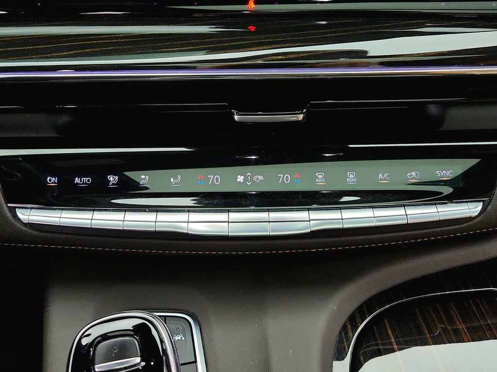 Used 2021 Cadillac Escalade ESV Sport w/ Driver Assist Tech Package AWD/4WD image 24