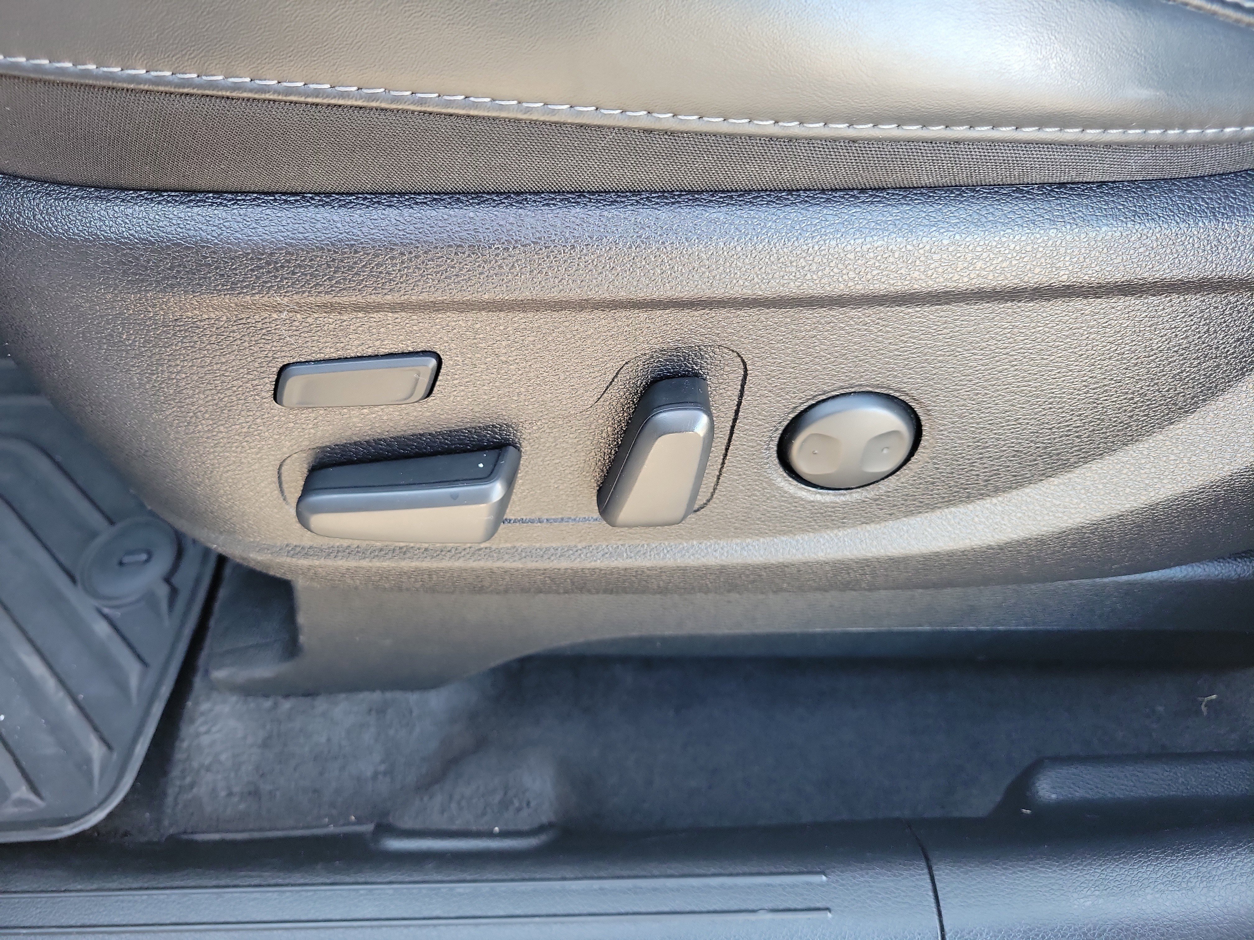 Certified 2022 Kia Telluride SX w/ SX Prestige Package AWD/4WD image 25