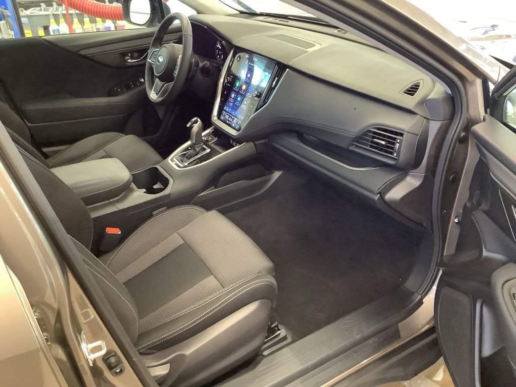 Used 2023 Subaru Outback Premium image 11