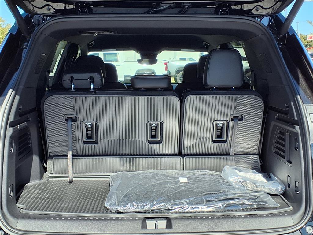 New 2026 Chevrolet Traverse LT w/ Driver Confidence Package FWD image 6