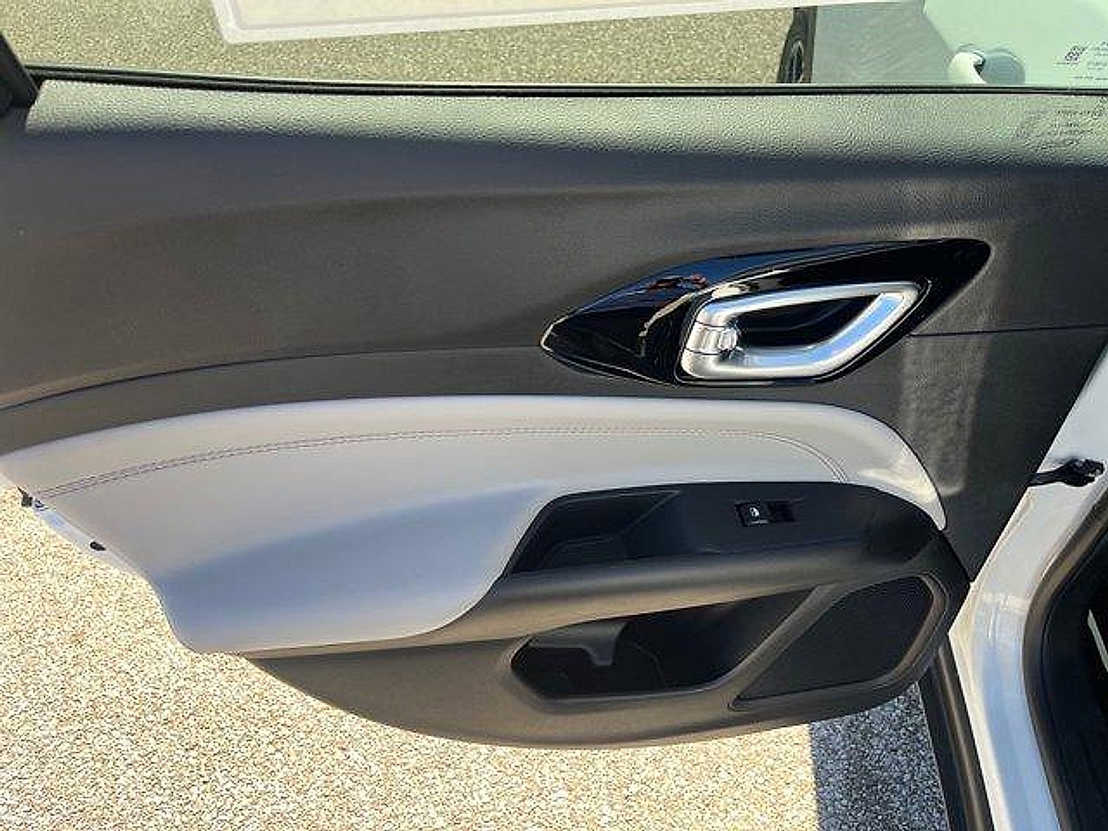 New 2026 Jeep Compass Limited image 13