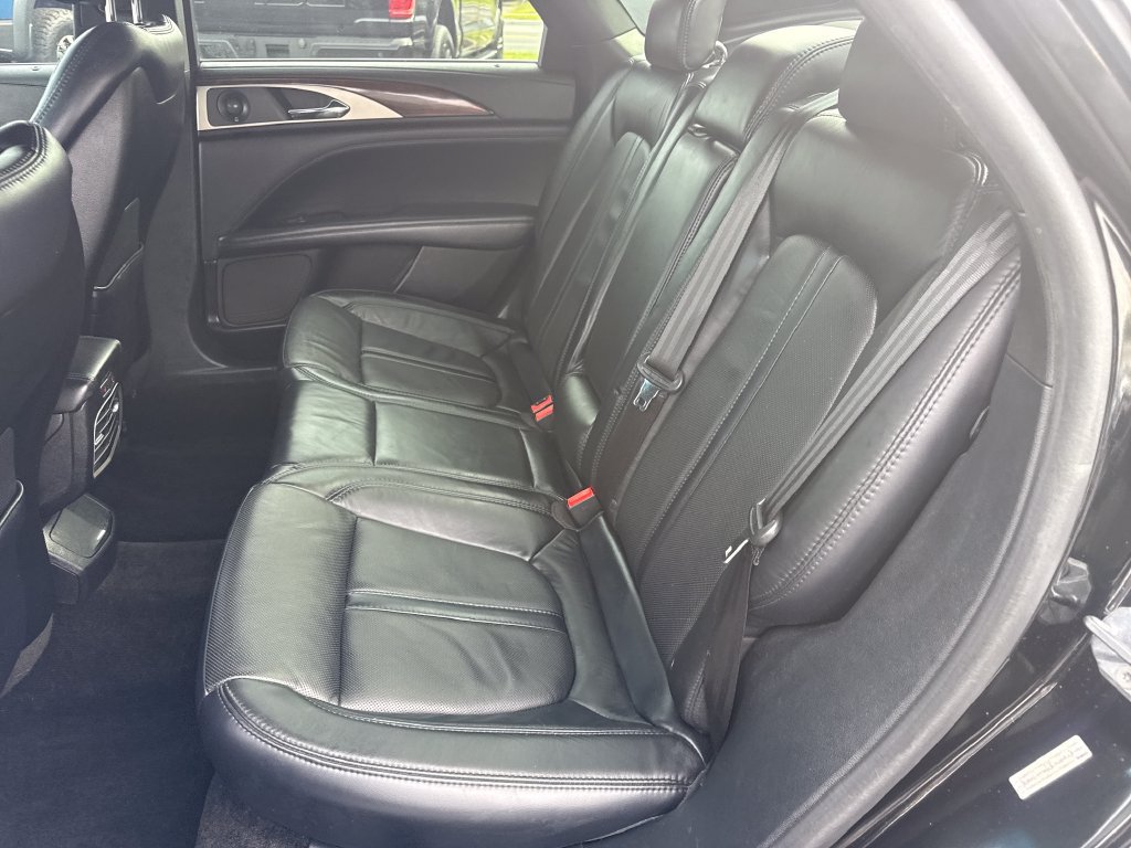 Used 2018 Lincoln MKZ Reserve w/ Magnetic Appearance Package FWD image 21