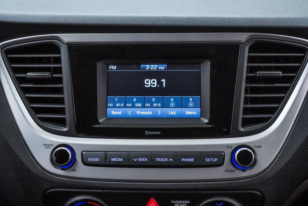 Certified 2022 Hyundai Accent SE FWD image 16