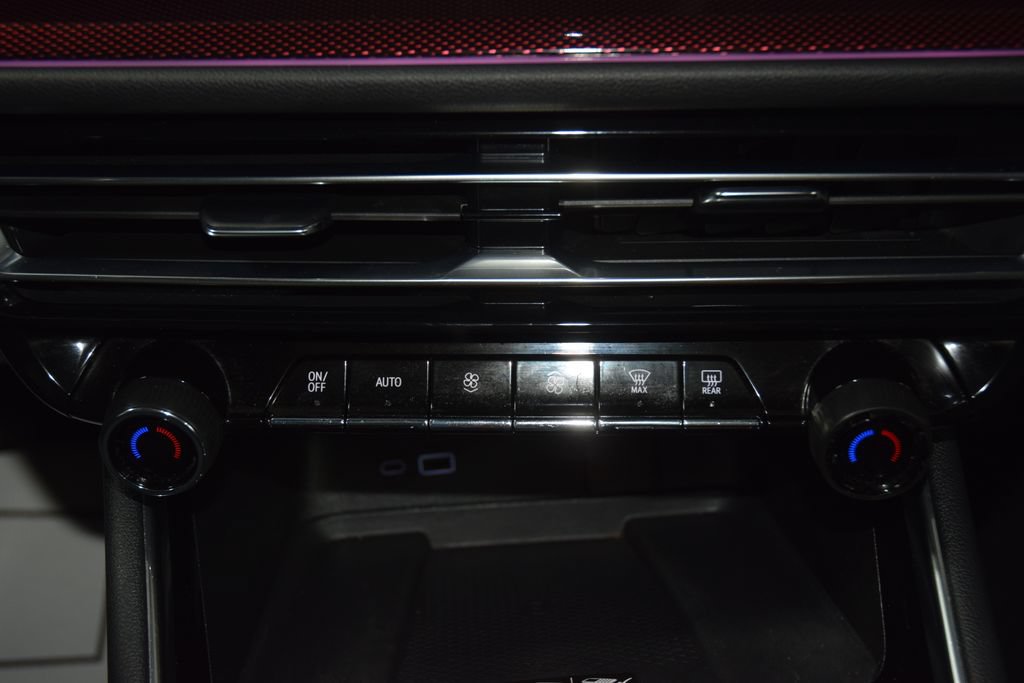 Used 2024 Chevrolet Traverse RS w/ LPO, Floor Liner Package AWD/4WD image 34