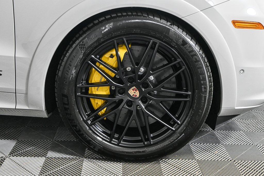 New 2026 Porsche Cayenne GTS image 46