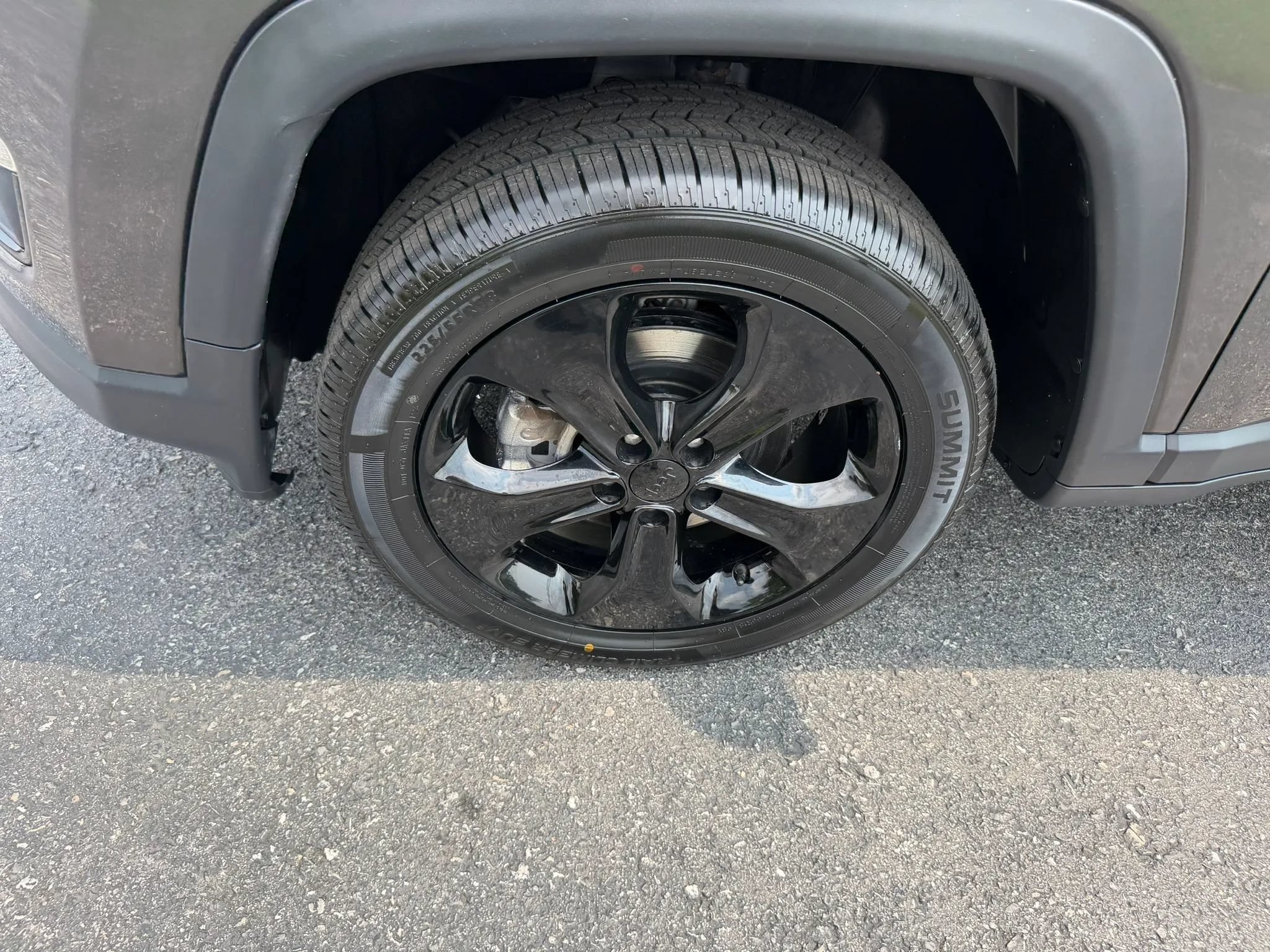 Used 2019 Jeep Compass Latitude AWD/4WD image 40