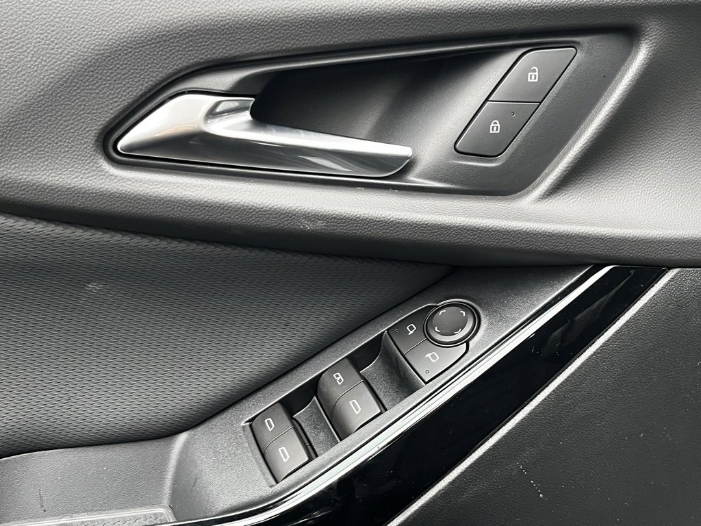 New 2026 Chevrolet Equinox LT image 10