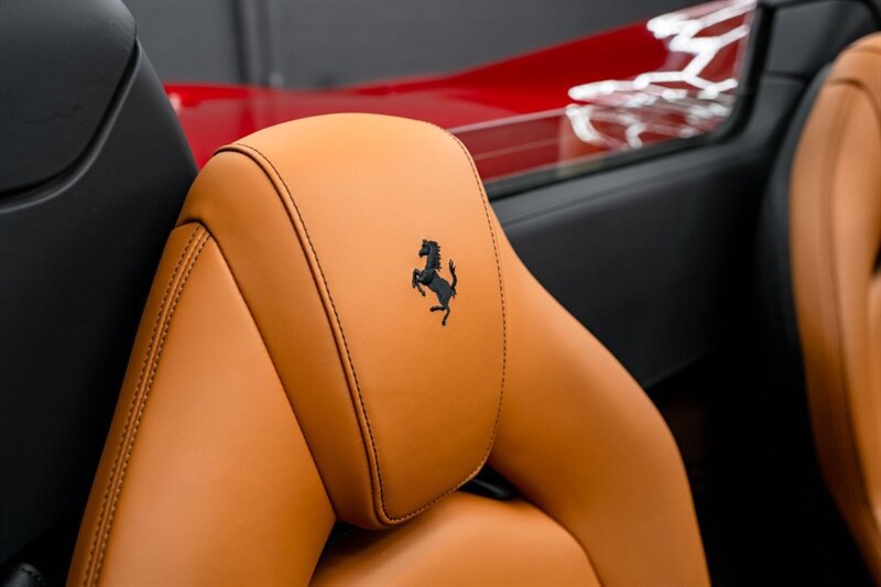 Used 2021 Ferrari F8 Tributo RWD image 39