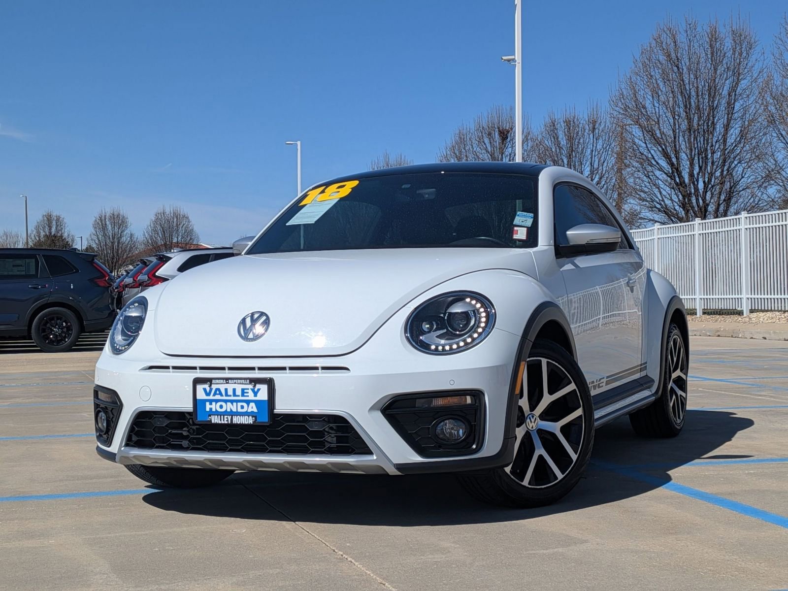 Used 2018 Volkswagen Beetle 2.0T Dune image 2