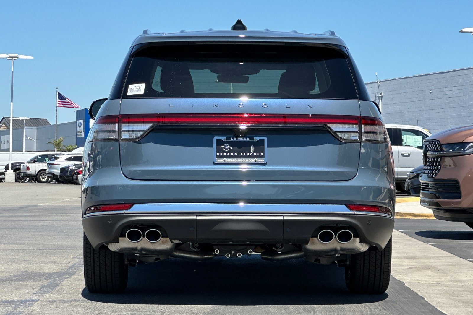 New 2026 Lincoln Aviator AWD image 4