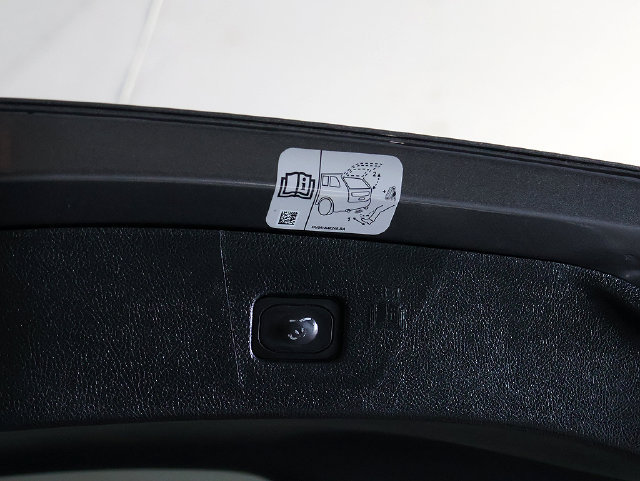 Used 2018 Ford Edge Titanium w/ Equipment Group 302A AWD/4WD image 31