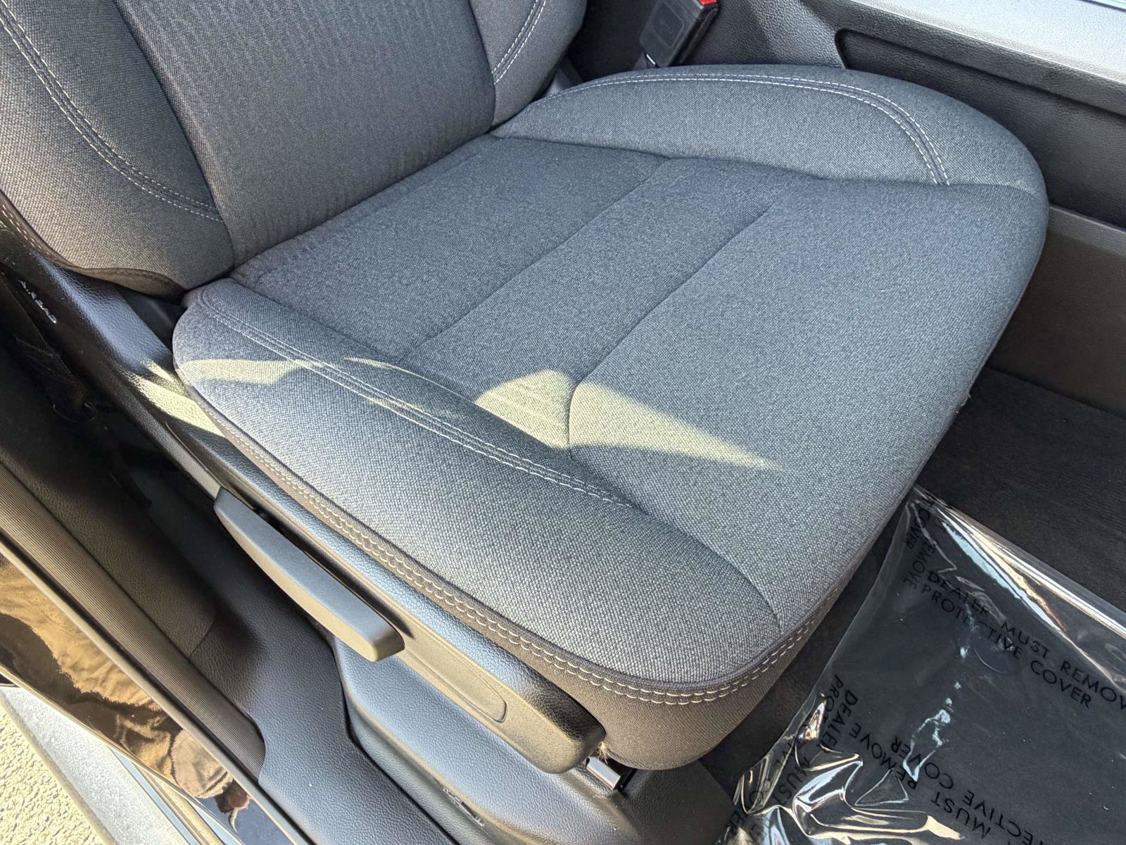 Used 2022 RAM 1500 Big Horn AWD/4WD image 33