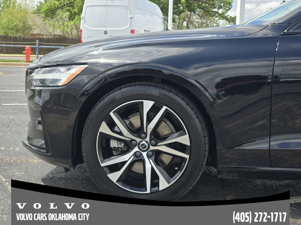 Used 2025 Volvo S60 B5 Core AWD/4WD image 6