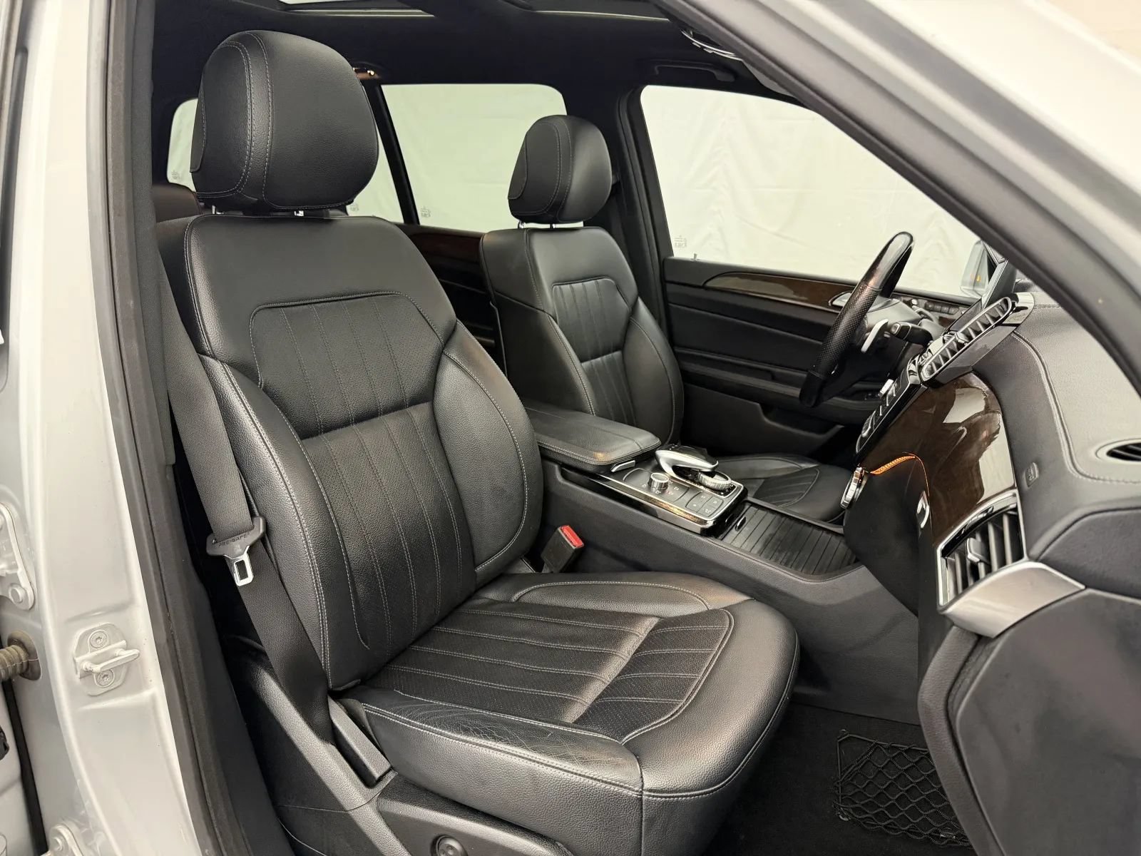 Used 2017 Mercedes-Benz GLS 450 4MATIC image 43