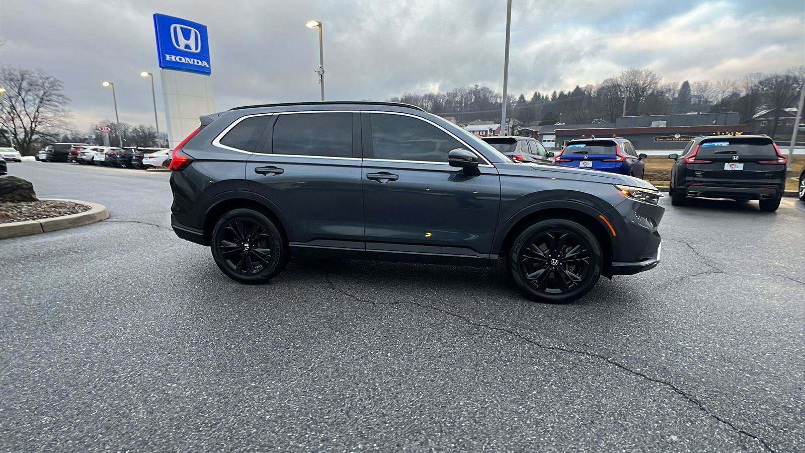 Certified 2024 Honda CR-V Sport Touring image 3