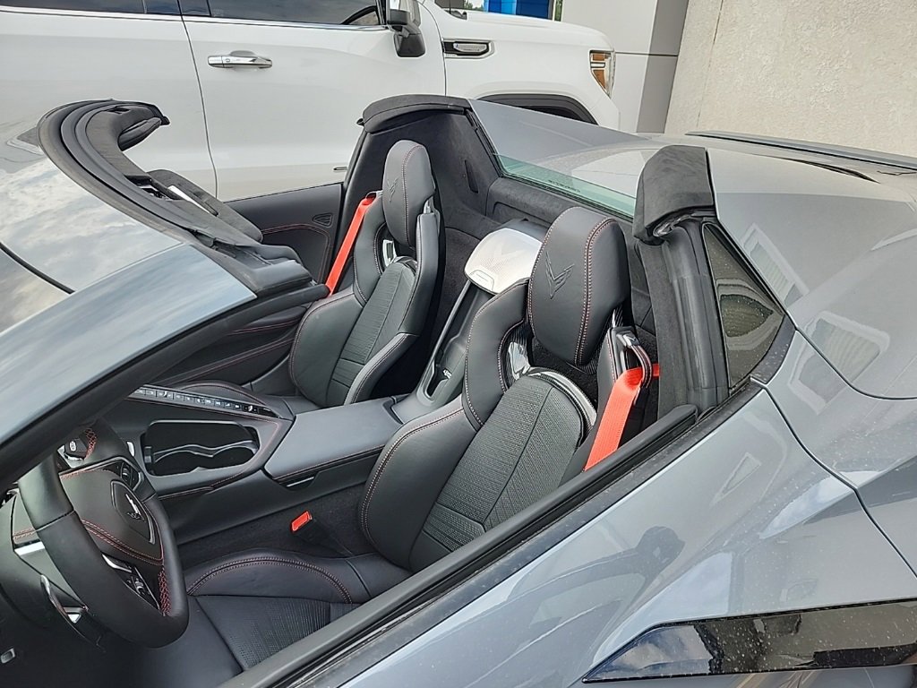 Used 2024 Chevrolet Corvette Stingray Premium Conv image 5
