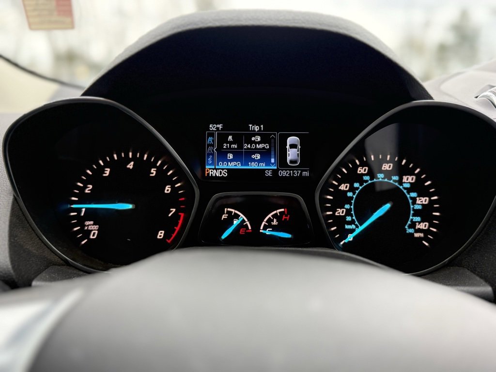 Used 2024 Ford Escape Platinum image 31