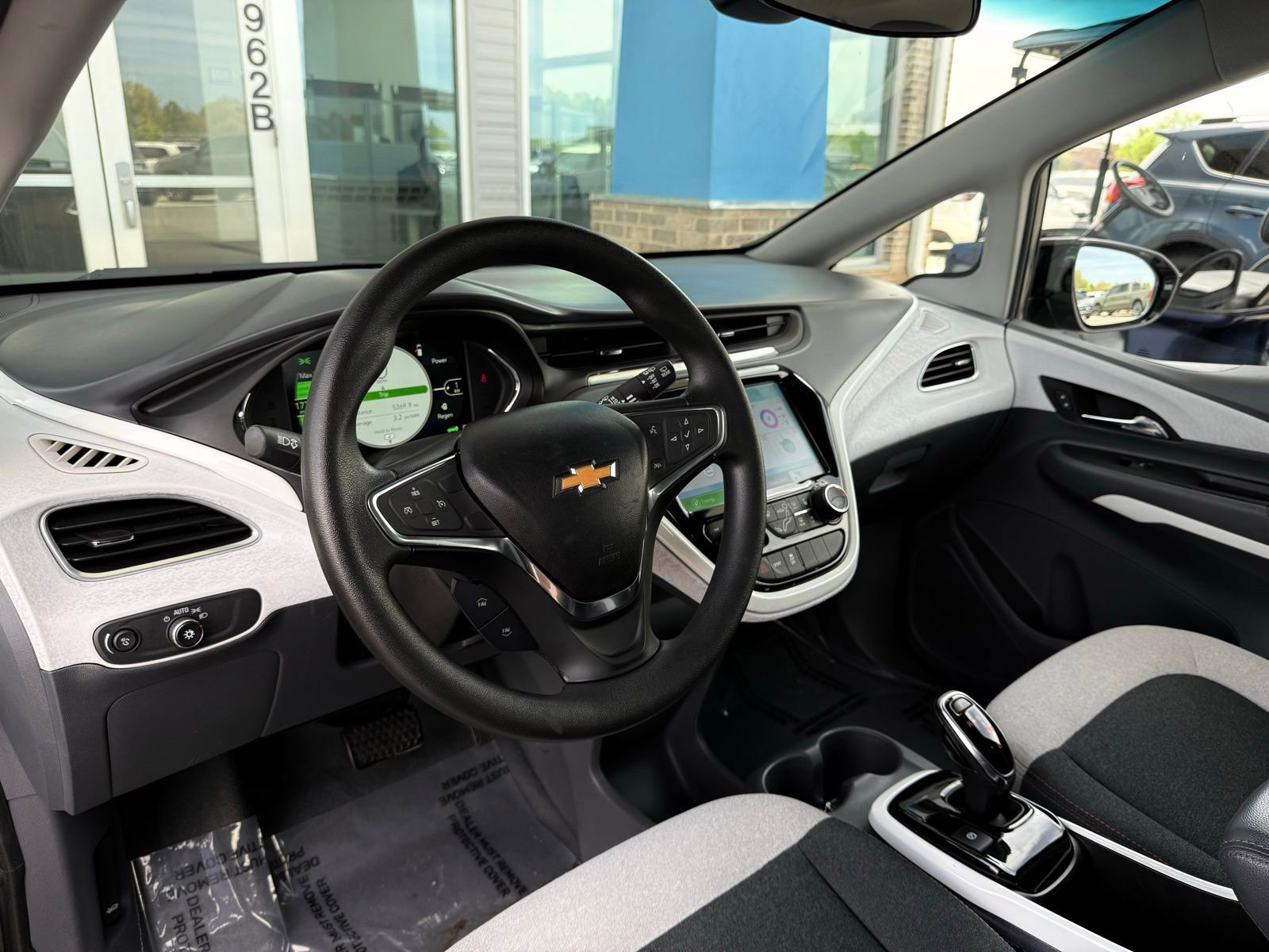 Used 2018 Chevrolet Bolt LT FWD image 17