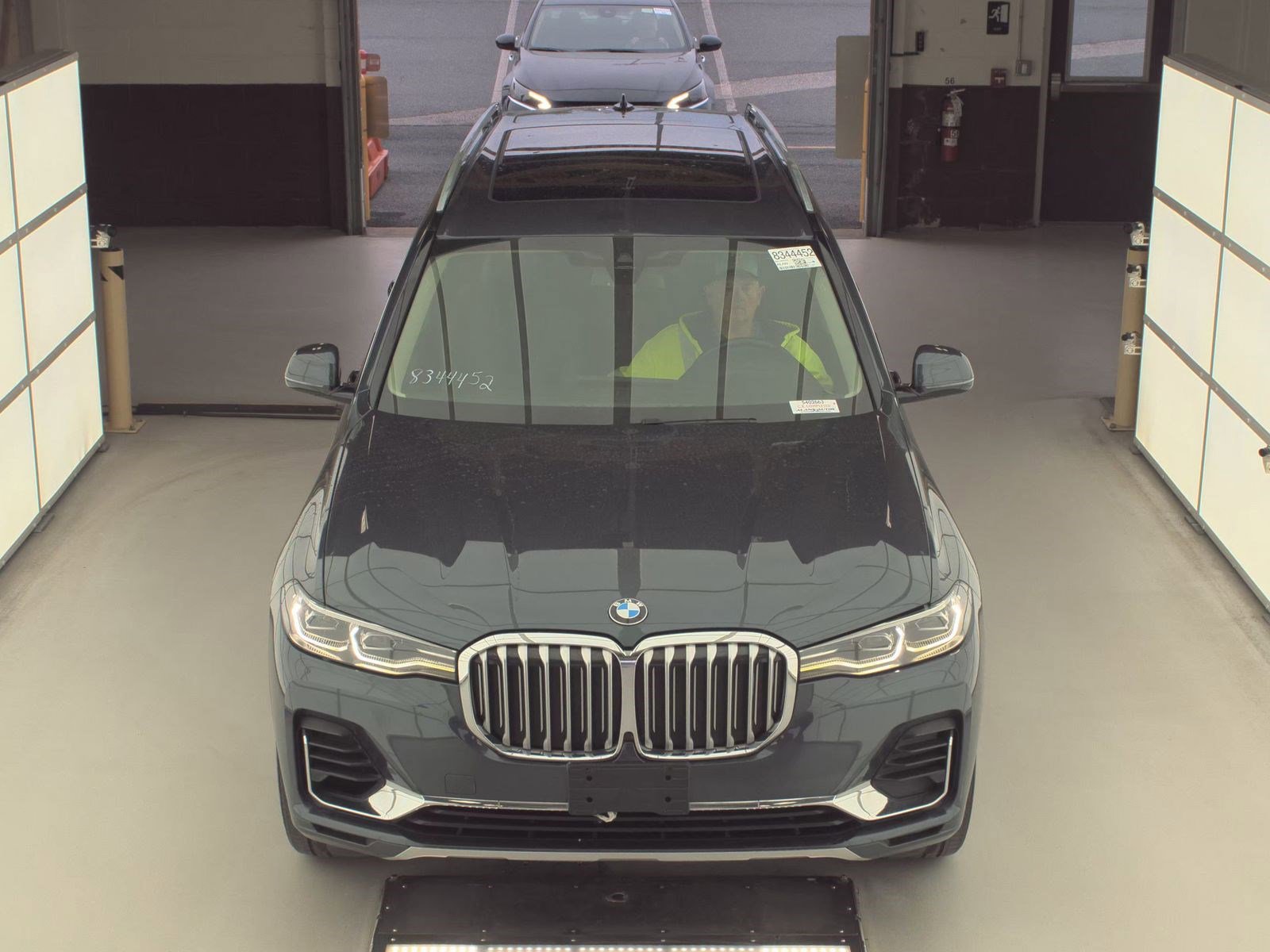 Used 2020 BMW X7 xDrive40i w/ Cold Weather Package AWD/4WD image 2