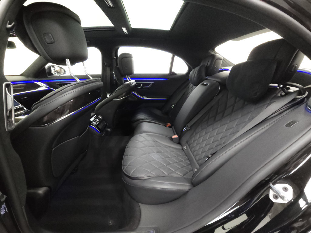 Used 2023 Mercedes-Benz S 580 4MATIC Sedan w/ AMG Line image 30