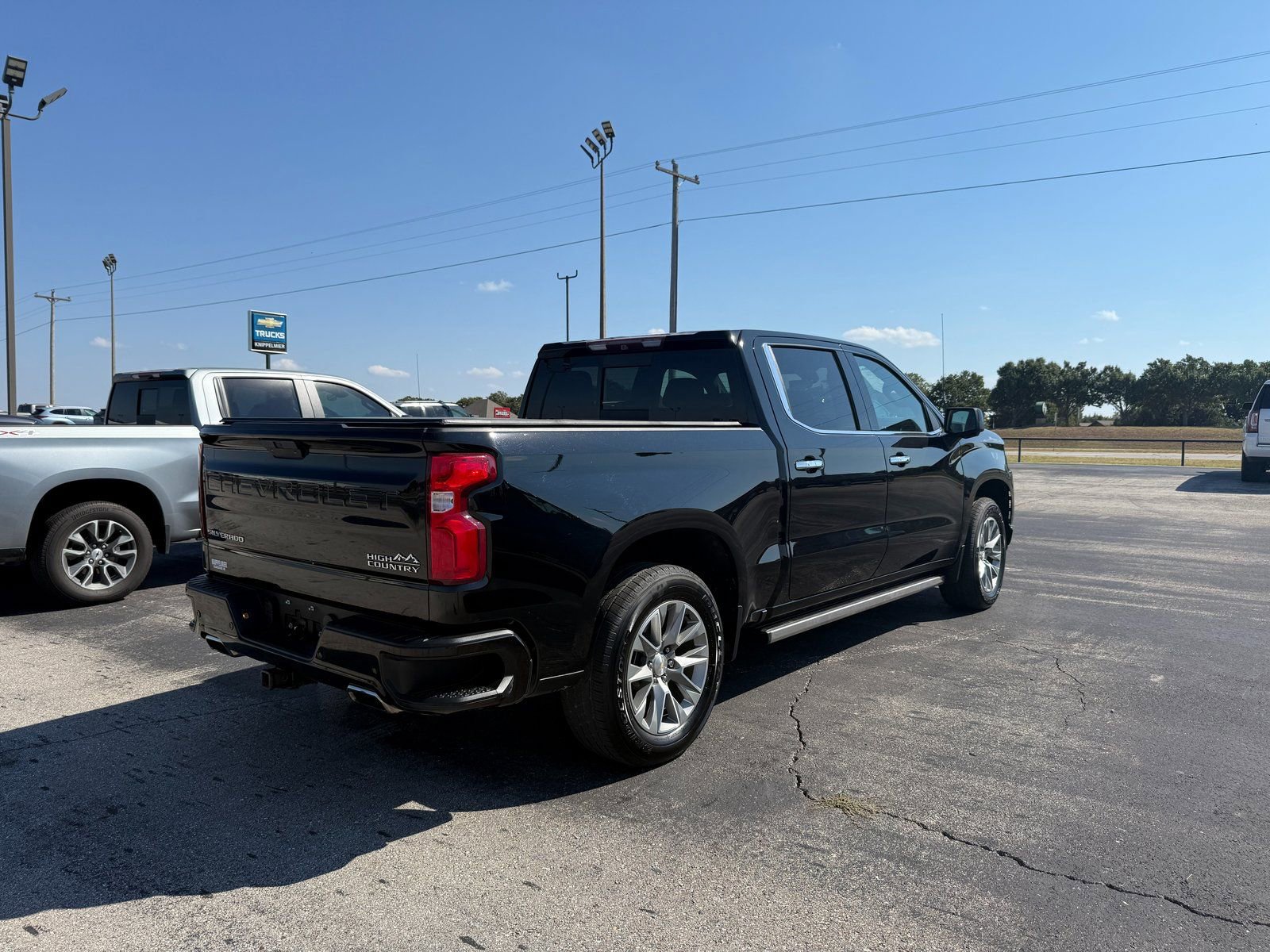 Used 2019 Chevrolet Silverado 1500 High Country w/ Technology Package image 6