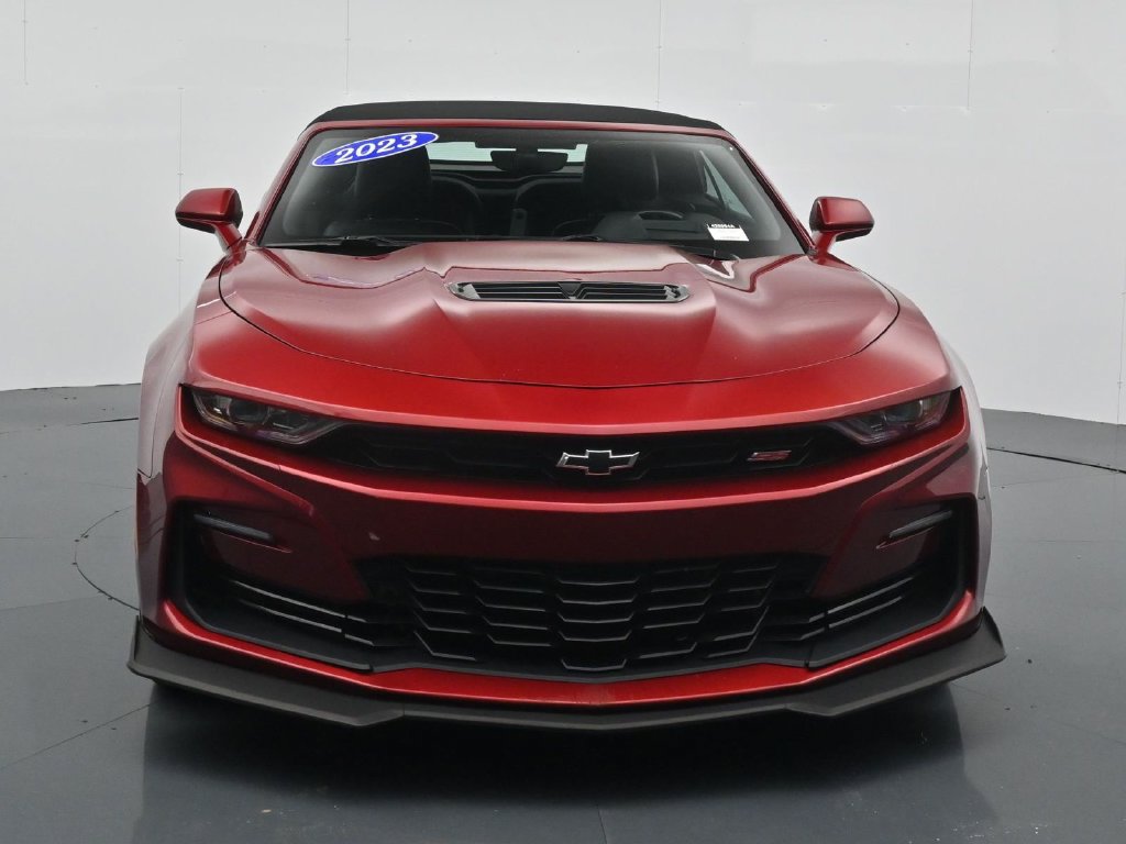 Used 2023 Chevrolet Camaro SS RWD image 2