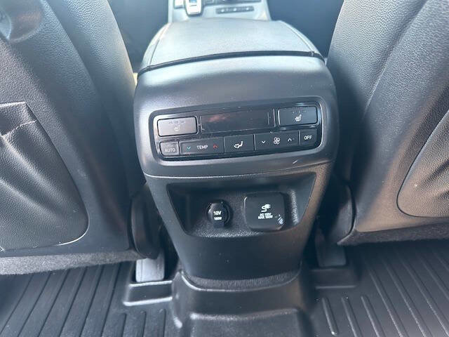 Used 2021 Hyundai Palisade SEL w/ Premium Package image 16