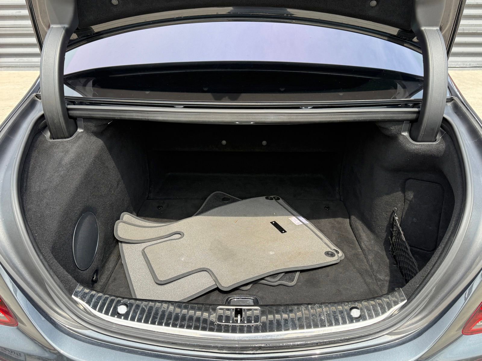 Used 2019 Mercedes-Benz S 560 Sedan image 35
