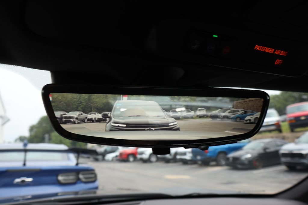 Used 2022 Chevrolet Camaro ZL1 RWD image 19