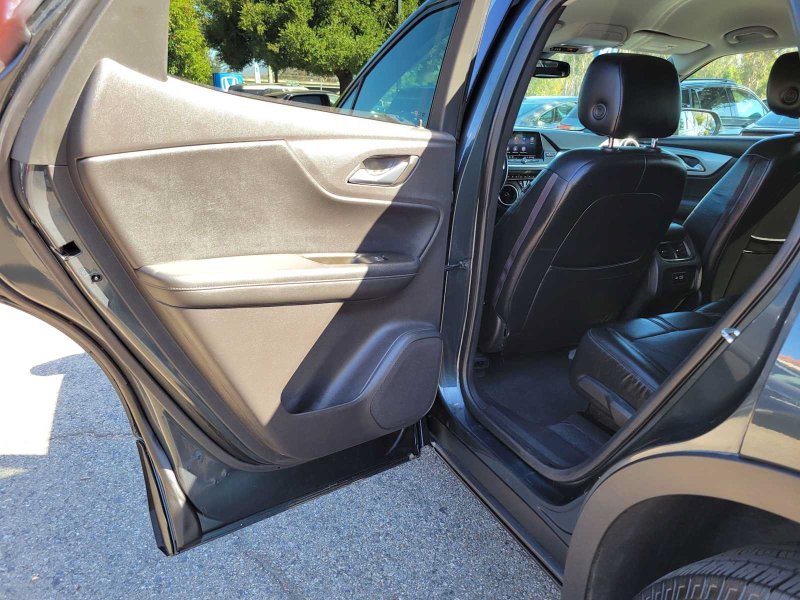 Used 2019 Chevrolet Blazer LT FWD image 15