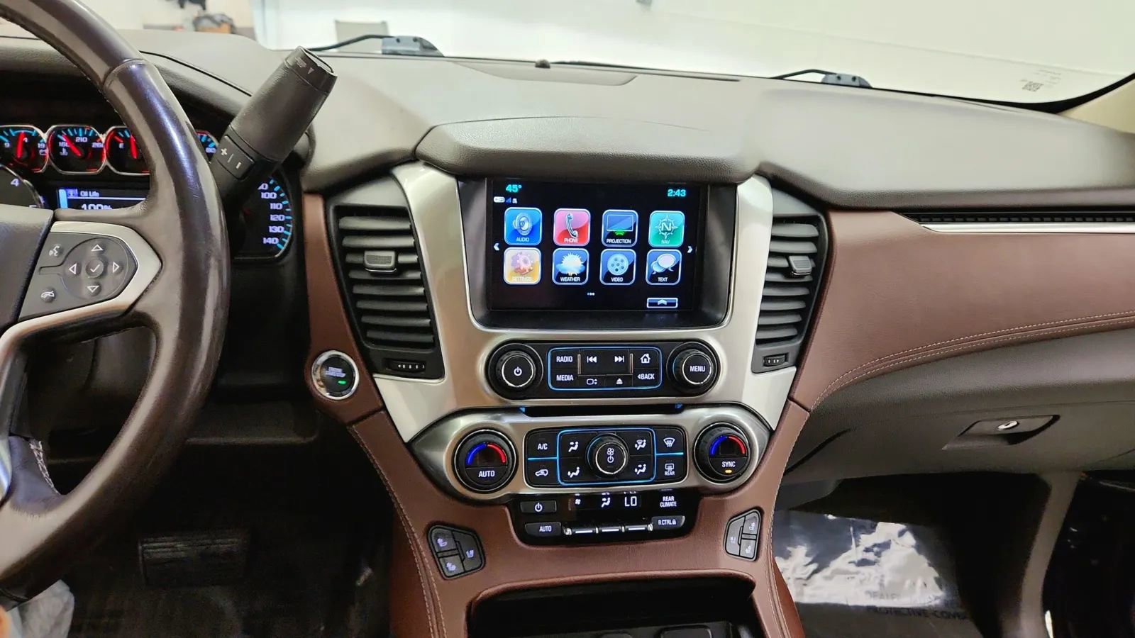 Used 2018 Chevrolet Suburban Premier image 31