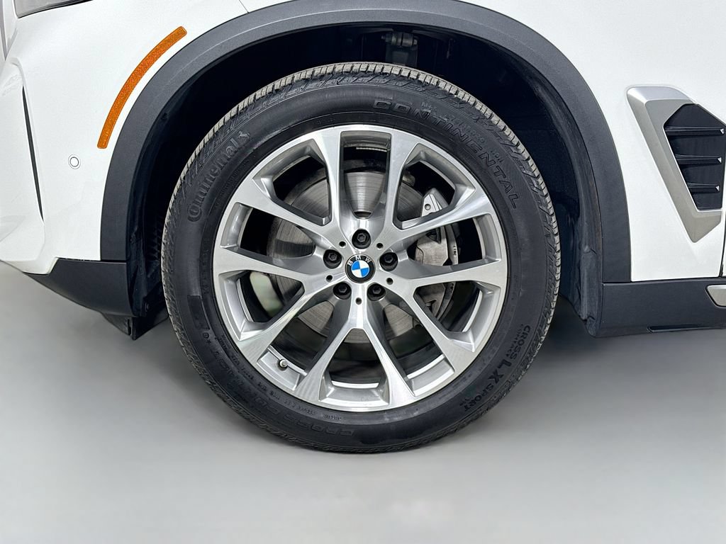 Used 2024 BMW X5 xDrive40i w/ Premium Package AWD/4WD image 31